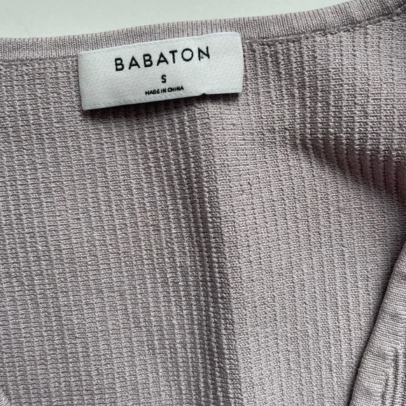 Aritzia Babaton Sculpt Knit Deep V Tank top size small - Picture 3 of 3